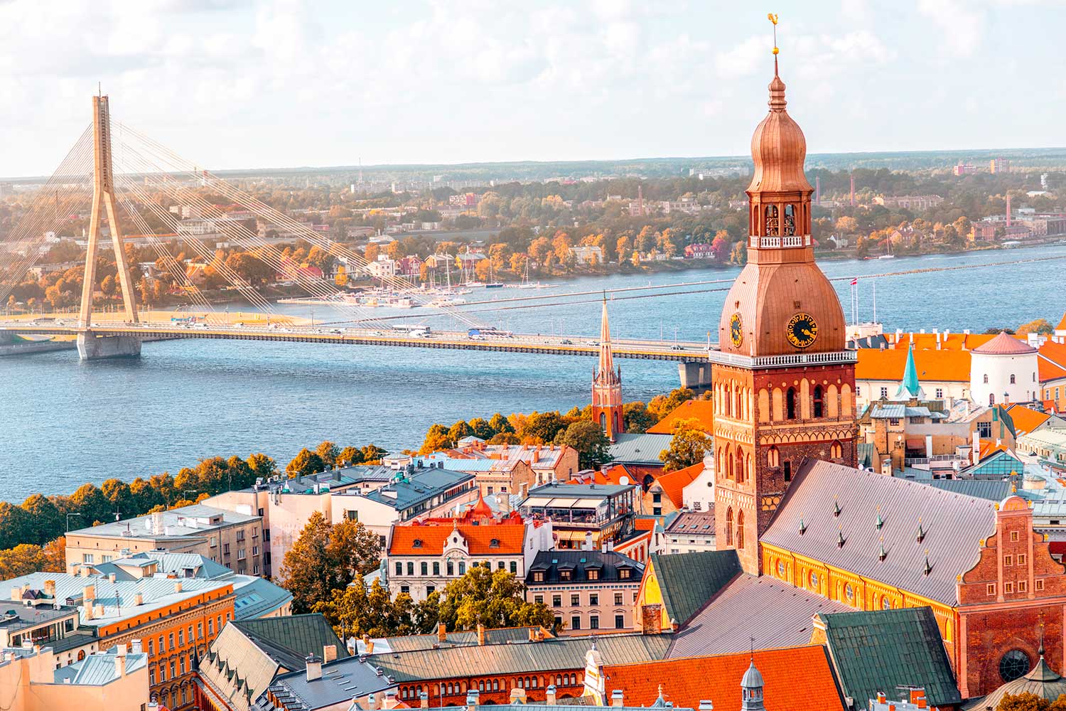 Как переехать в Латвию на ПМЖ из России?